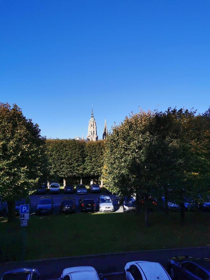 appartement avec vue sur cathédrale classé de tourisme 3 étoiles Bayeux Extérieur photo
